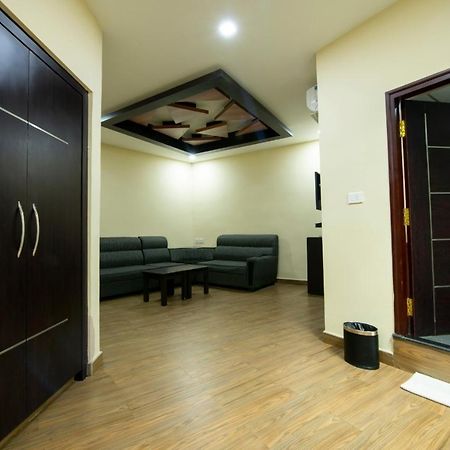 Comfy Luxury Hotel Bangalore Eksteriør bilde