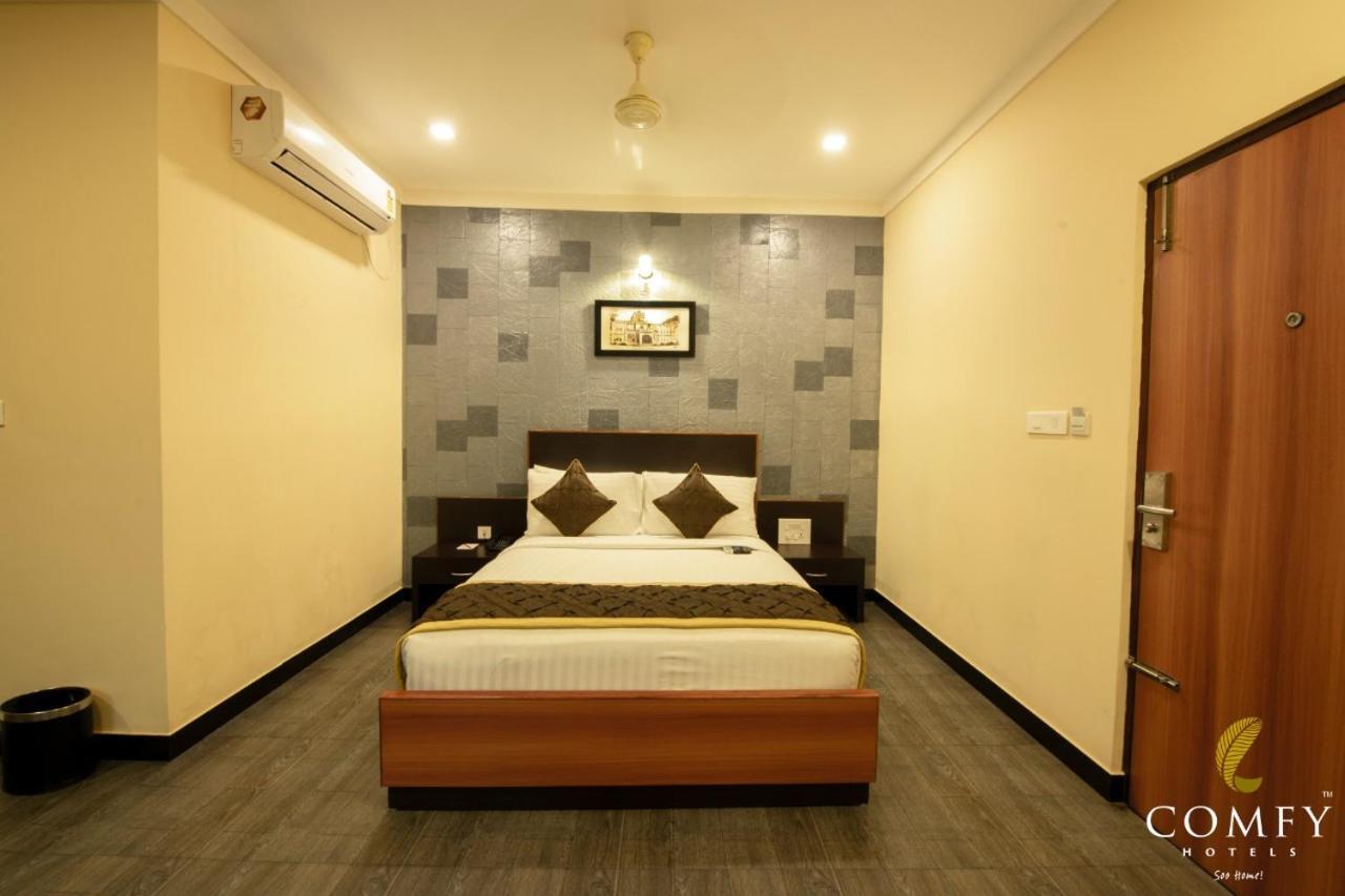 Comfy Luxury Hotel Bangalore Eksteriør bilde