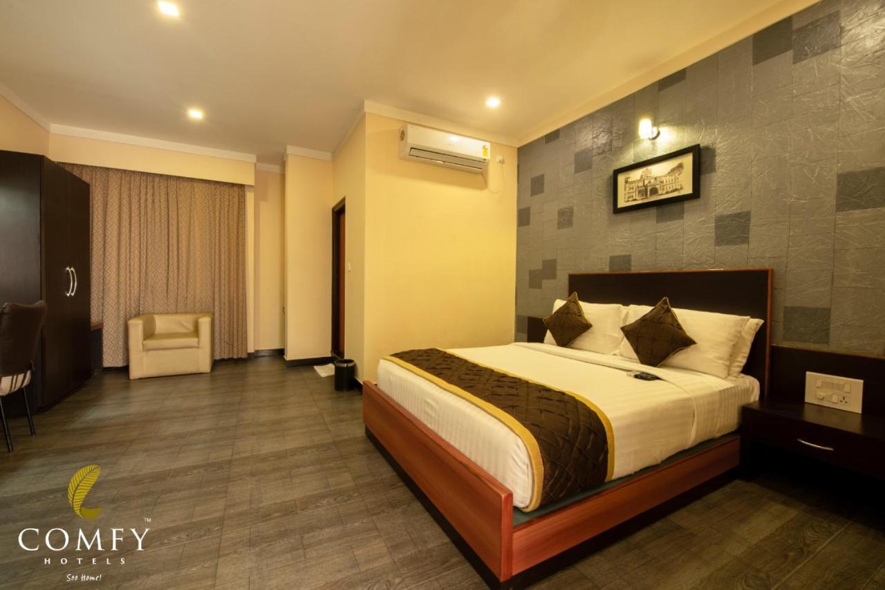 Comfy Luxury Hotel Bangalore Eksteriør bilde